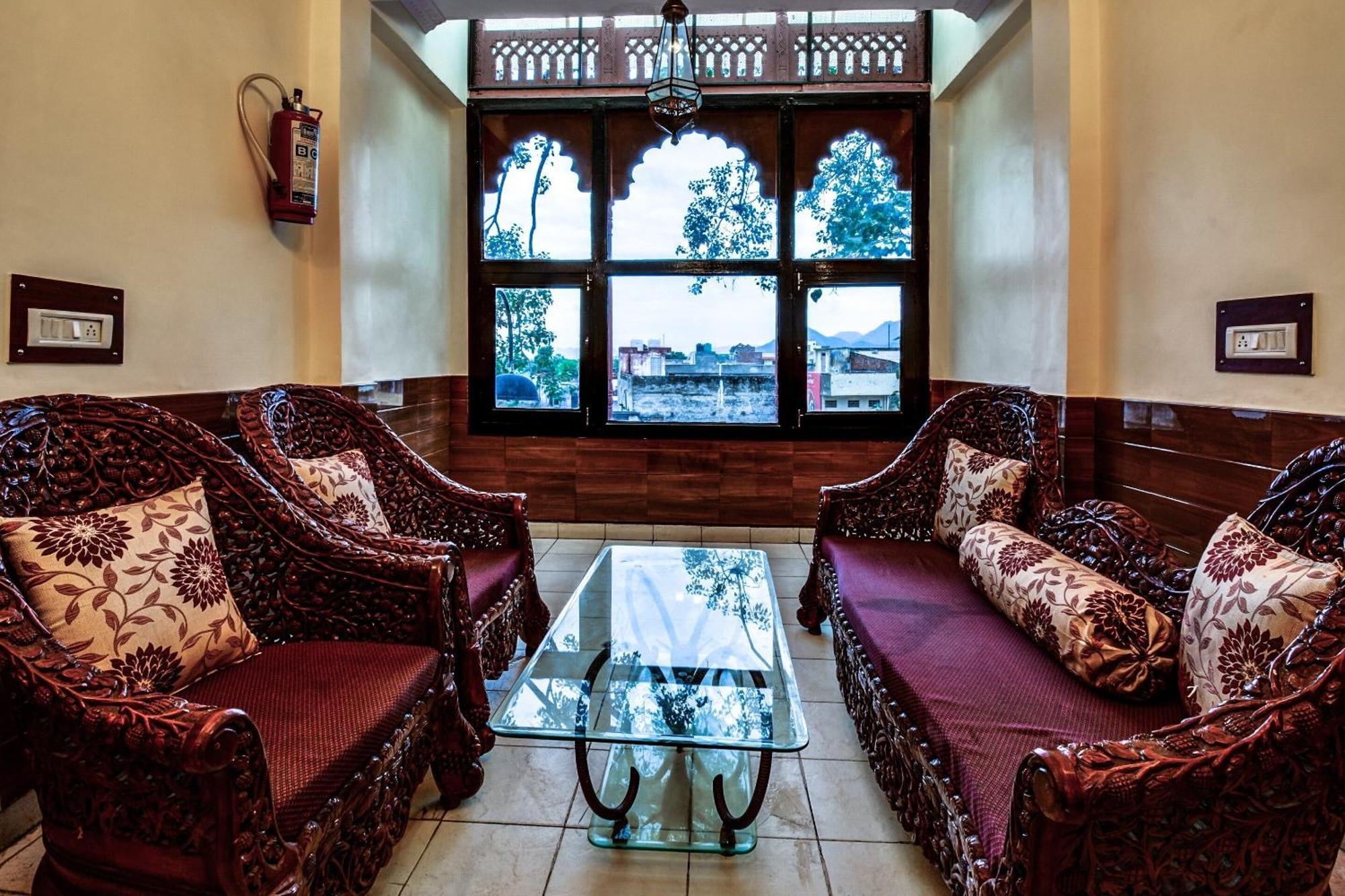 Collection O Rg Palace Hotel 3*