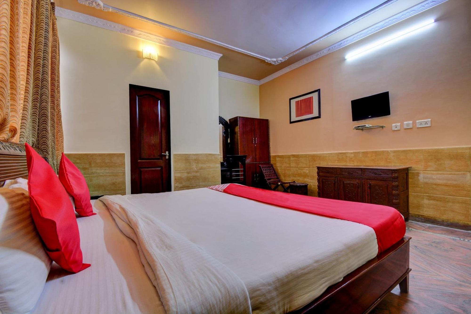 Collection O Rg Palace Hotel 3*